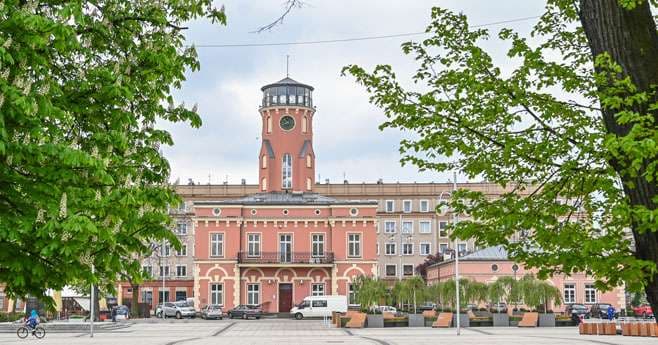 Częstochowa znów miastem wojewódzkim? Najnowszy raport ekspertów ożywił dyskusję!