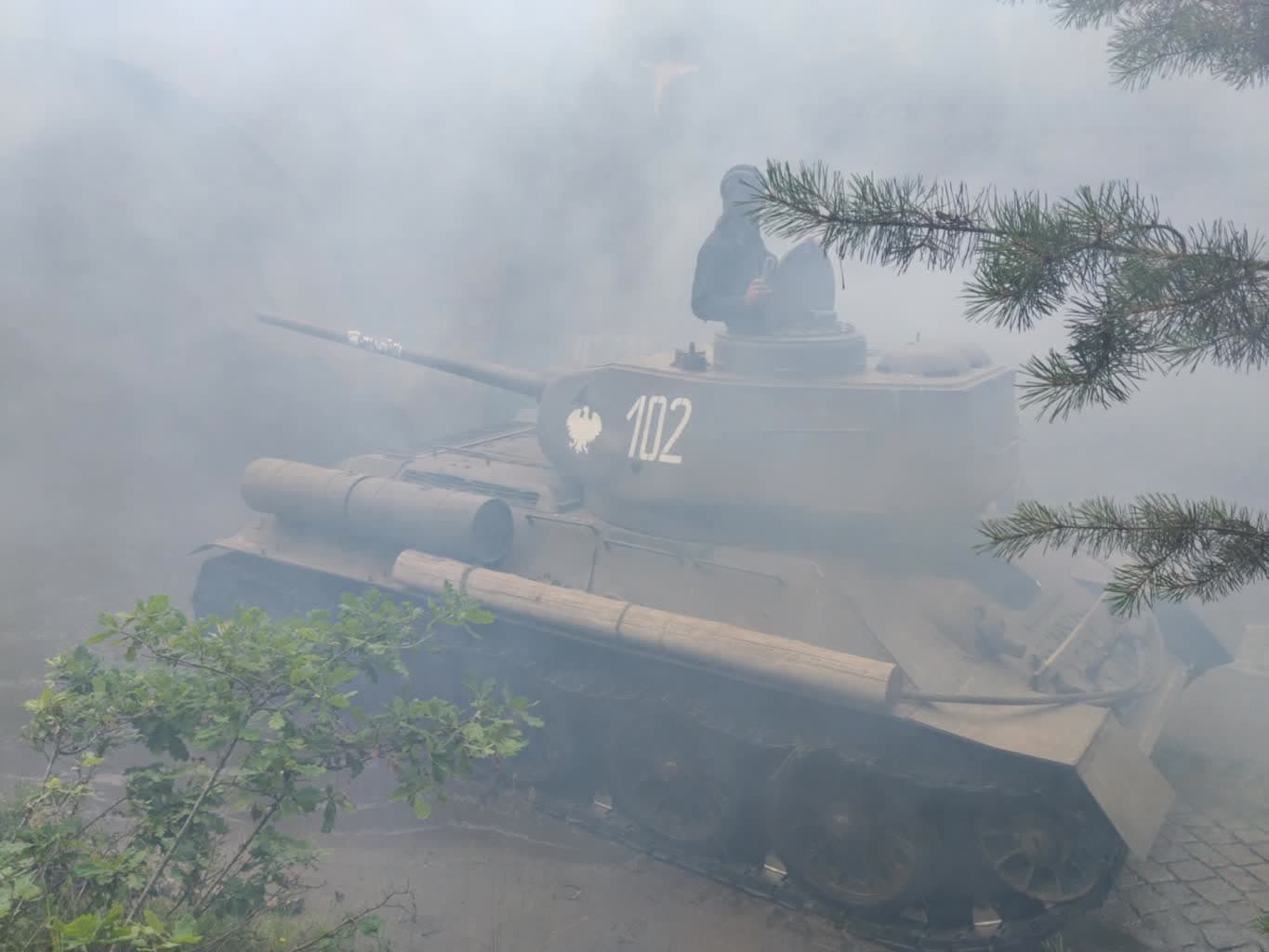 Czołgi T-34-85 szlakiem odcinka o czterech pancernych