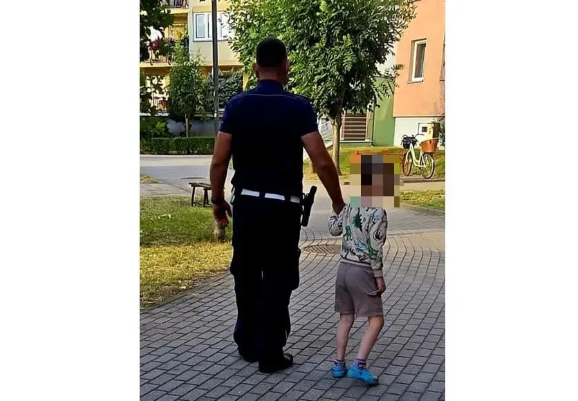 Czujność mieszkańców oraz szybka reakcja policji przyczyniły się do odnalezienia matki zaginionego 5-latka