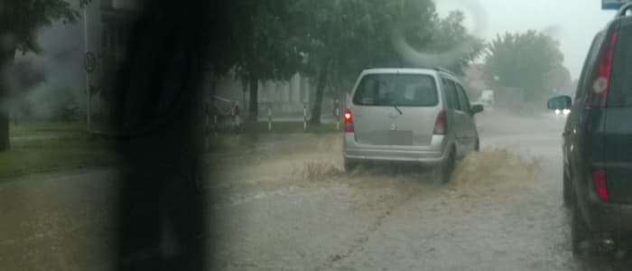 Deszcz i silny wiatr. Synoptycy wydali ostrzeżenie przed burzami