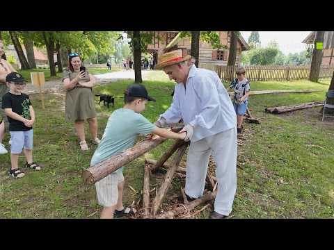Dlaczego stare wiejskie domy przetrwały do dziś? Tajemnice ciesiołki w Olsztynku