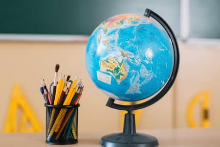 "Dobry start". Pierwsze wypłaty wyprawki szkolnej