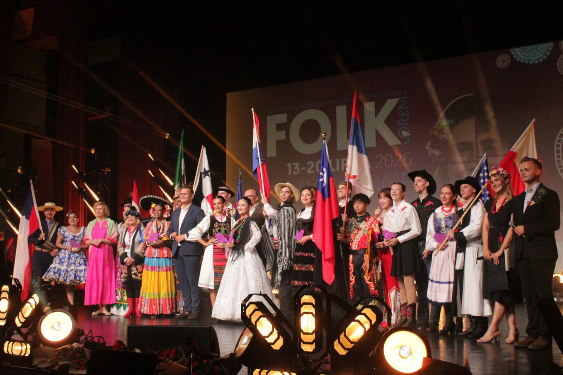 „Dobry wieczór Myślenice!” – zaczęło się wielkie święto folkloru