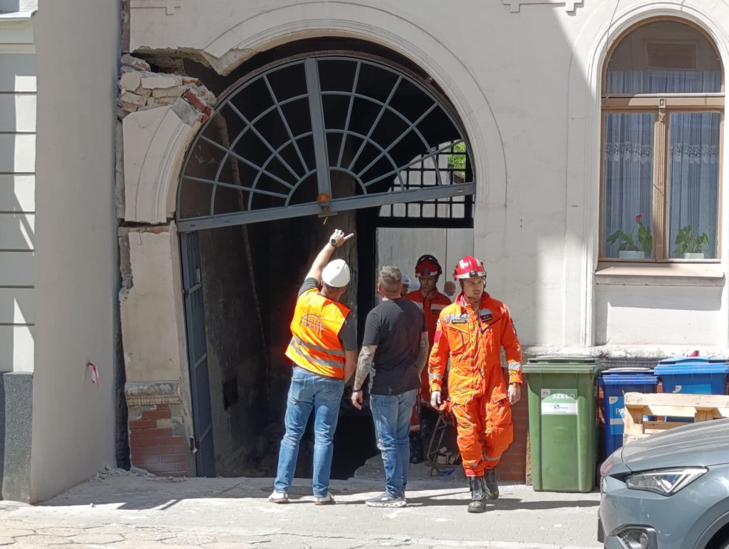 Dramat mieszkańców trwa. Po osunięciu ściany nie wszyscy wrócą do kamienicy