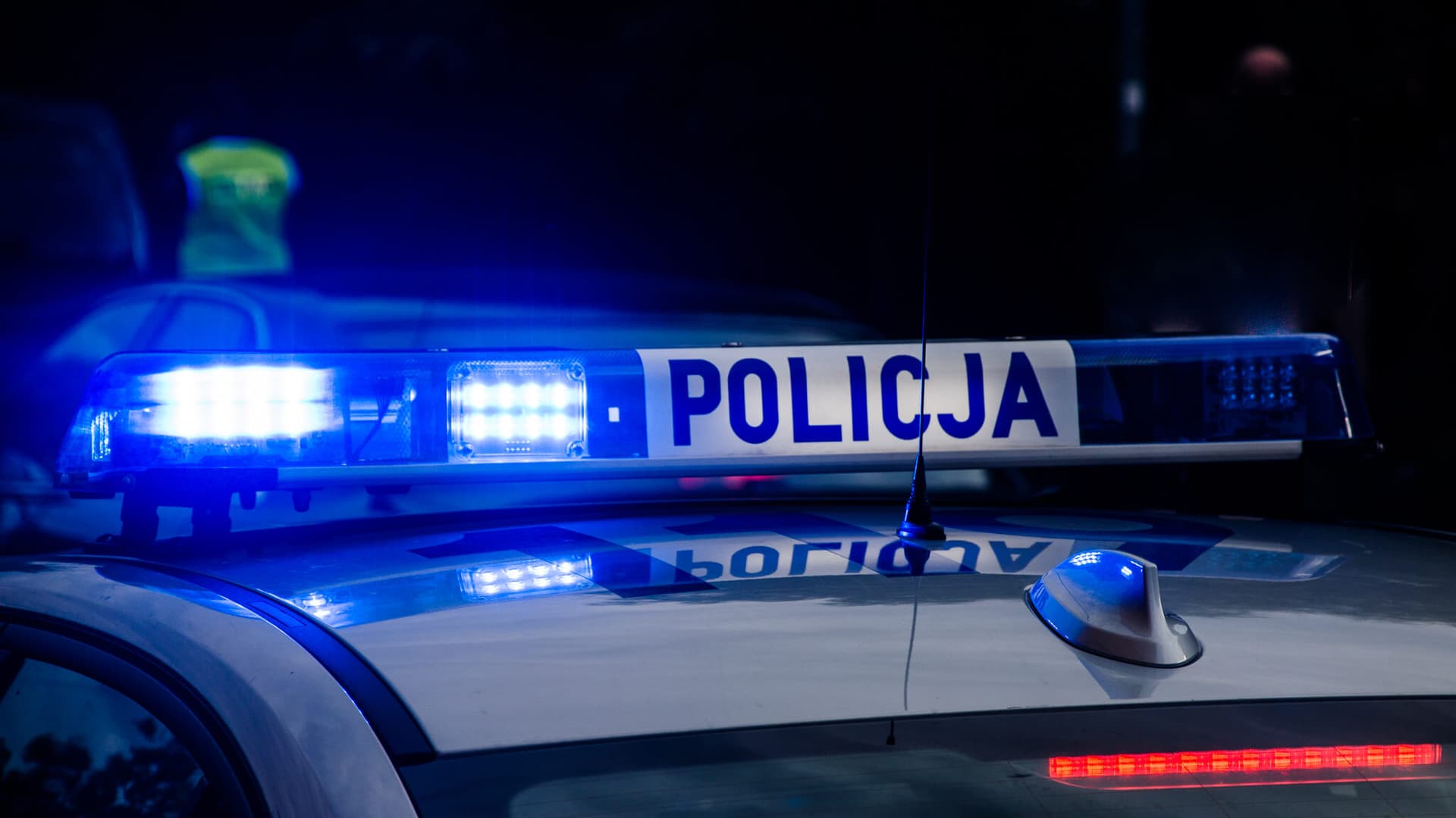 Dramatyczna awantura pod Żaganiem. Napastnik zaatakował piłą do drewna