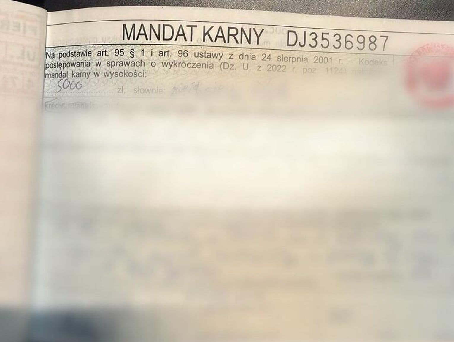 Driftujący 21-latek i nietrzeźwy kierujący bez uprawnień. Skuteczna służba policyjnych wywiadowców