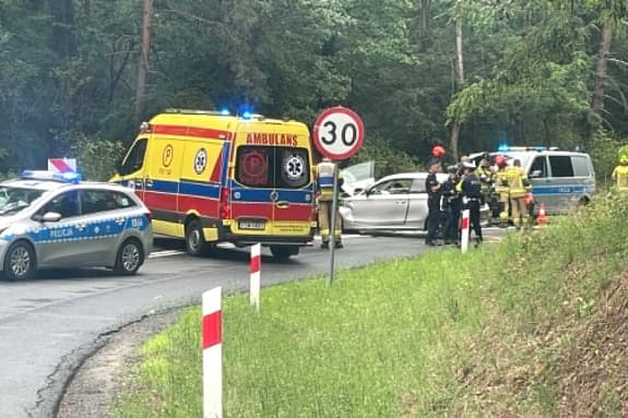 Droga do Sławy nieprzejezdna po wypadku