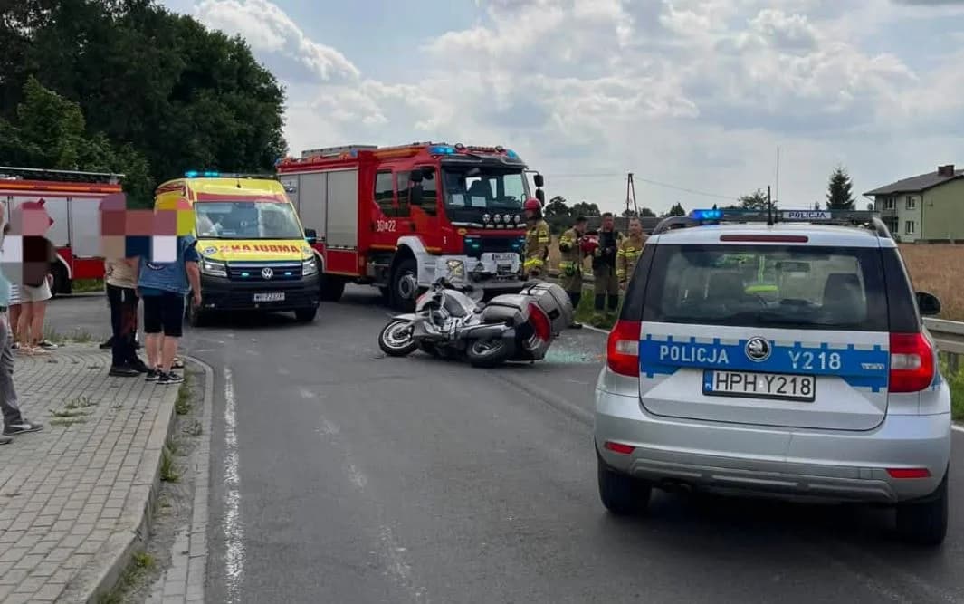 Droga z Płocka w kierunku Zągot całkowicie zablokowana po wypadku w Machcinie