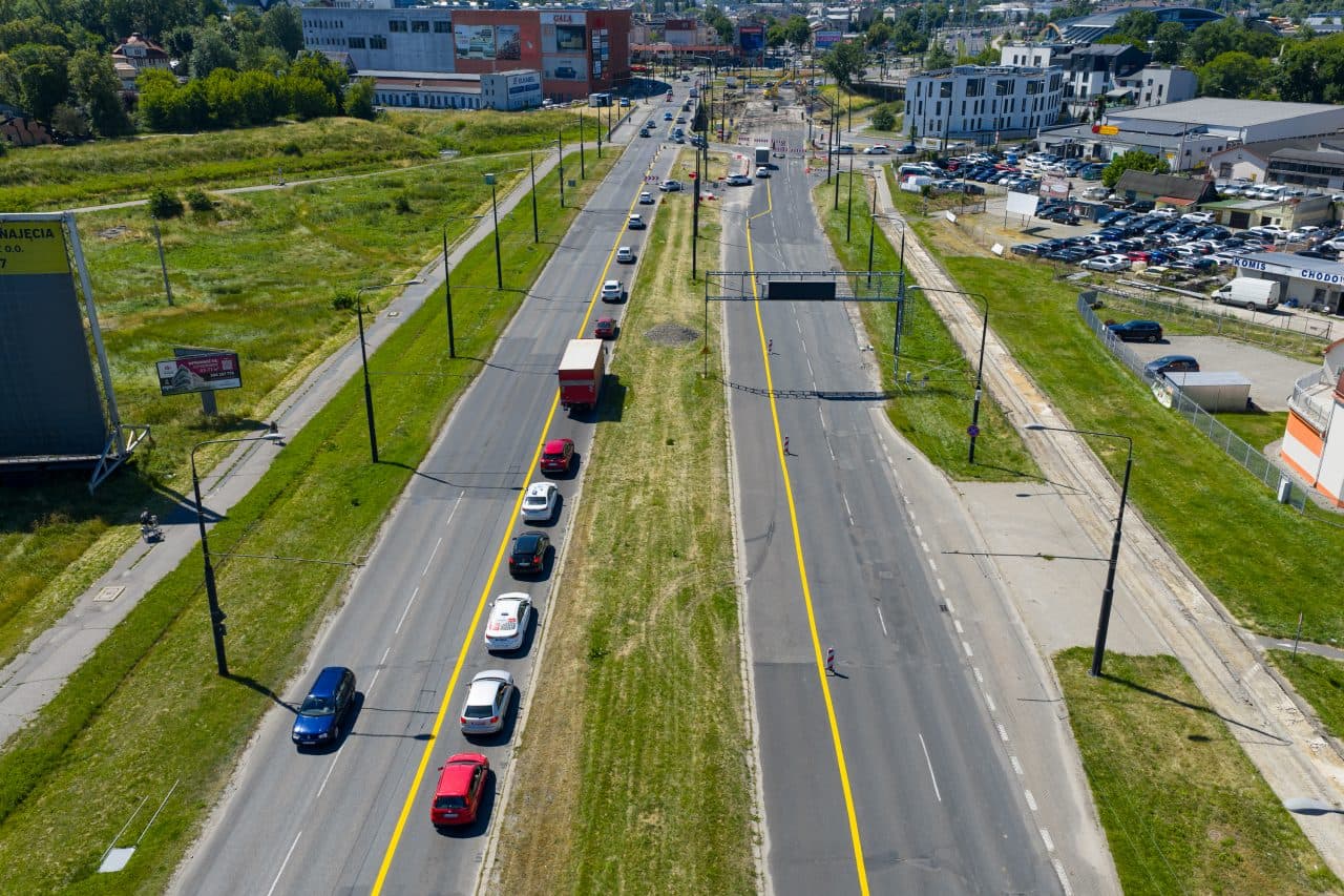 Drogowy armageddon na al. Unii Lubelskiej. Kierowcy skarżą się na korki i „wpychanie się” na wyremontowany odcinek