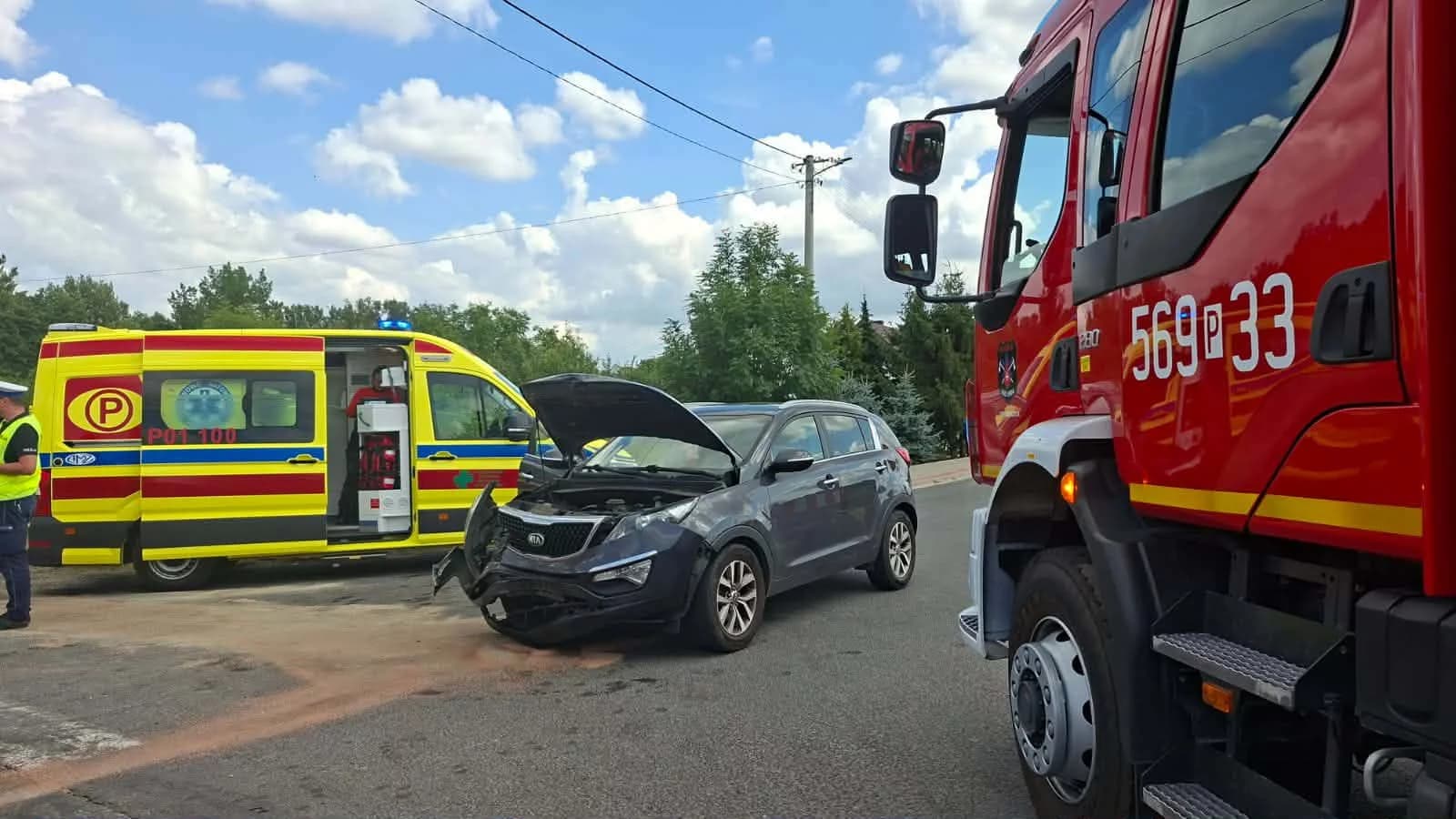 Dwa samochody zderzyły się na drodze powiatowej w Fabianowie