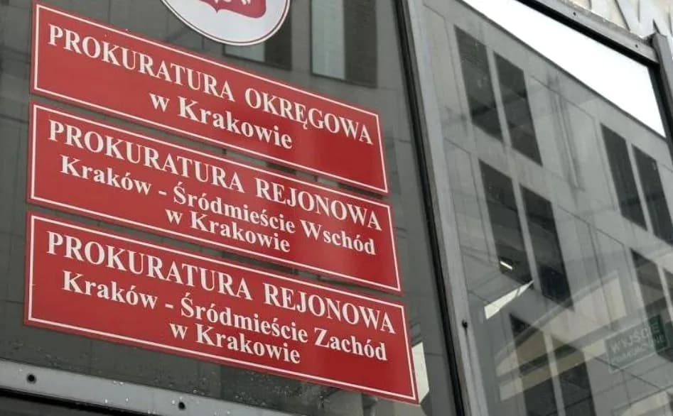 Dwa tygodnie po dramacie w Łękawicy. Sprawca pod obserwacją, prokuratura wstrzymała się z zarzutami: „Dobro śledztwa”