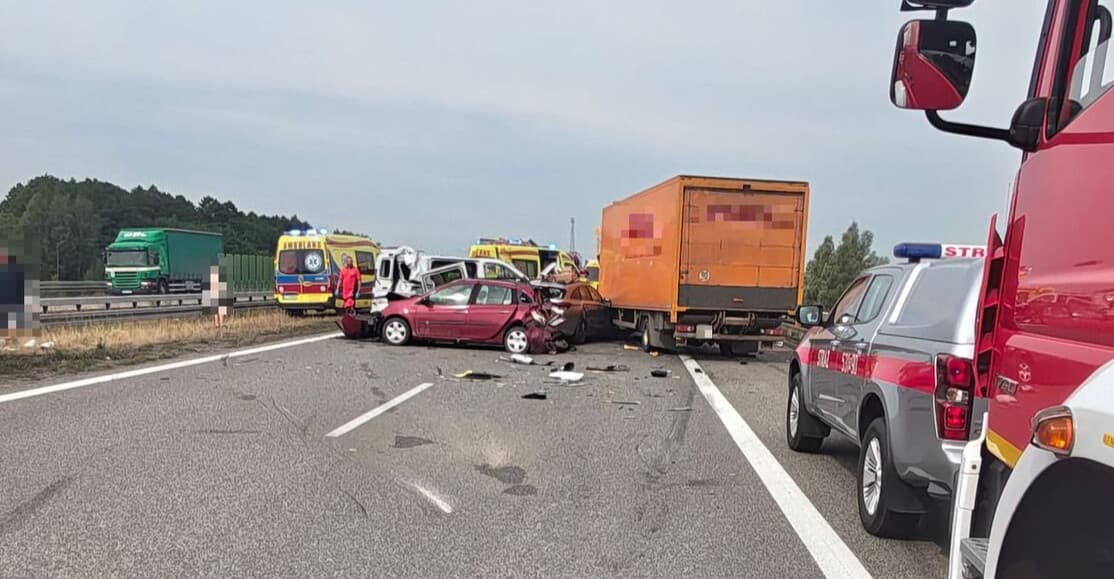 Dwa wypadki na autostradzie A4. Droga w kierunku Krakowa nadal zablokowana