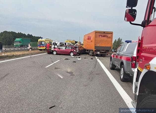 Dwa wypadki na autostradzie A4 Rzeszów-Dębica