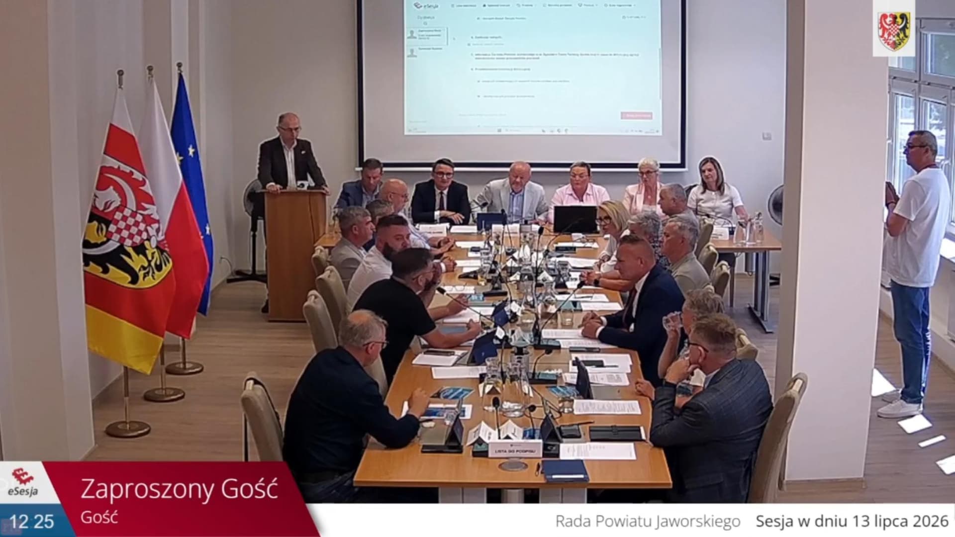 Dyrektor I LO zabrał głos podczas sesji Rady Powiatu. „Nie zdążyłem złożyć swoich zastrzeżeń”