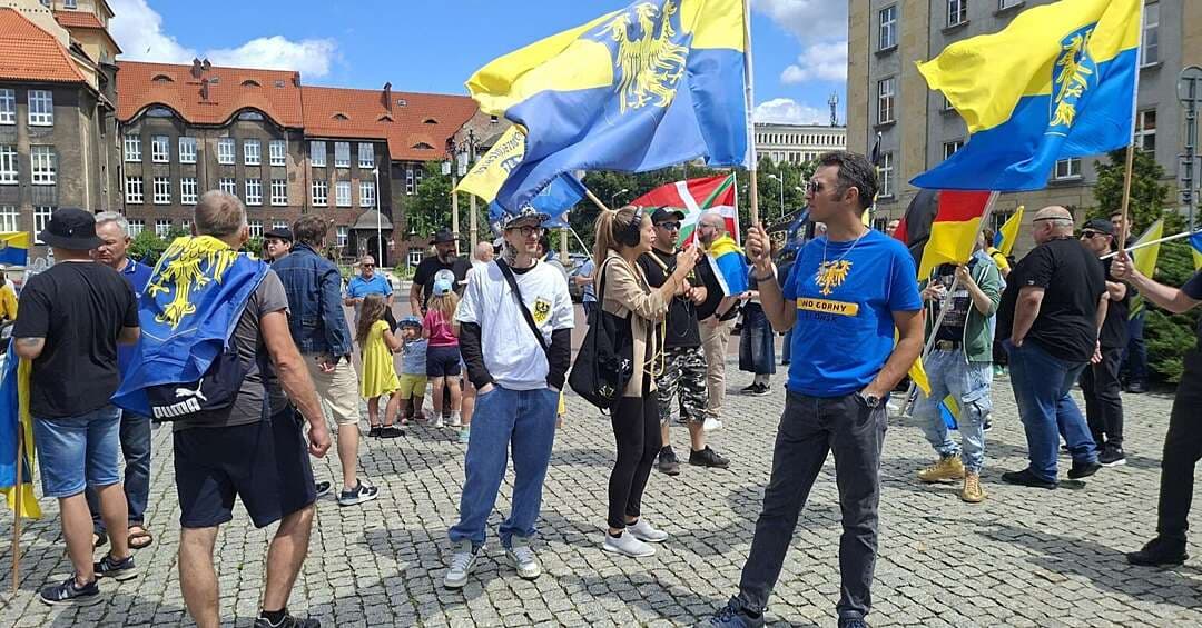 Dziś Dziyń Ślōnskij Fany, czyli Dzień Śląskiej Flagi. Dlaczego akurat 15 lipca, skąd się wzięło to święto?