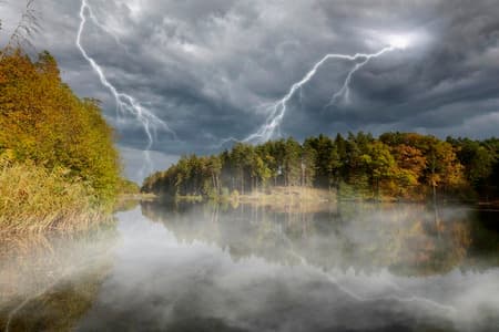 Dziś prognozowane są burze. Nie wykluczone opady gradu