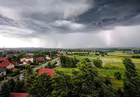 Dziś prognozowane są burze. Ostrzeżenie dla naszego powiatu