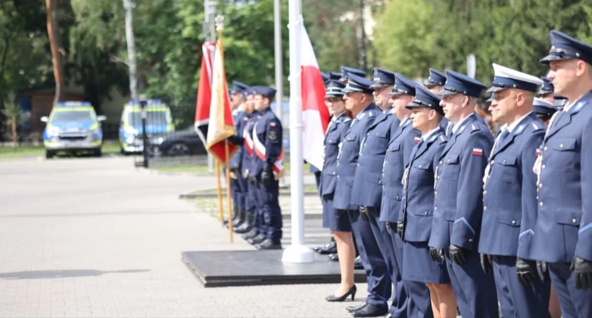 Dzisiaj Święto Policji w Otwocku 2026. Awanse, odz…