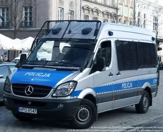 Fałszywy serwisant fotowoltaiki zdobył dostęp do telefonu i ukradł 14 tys. zł