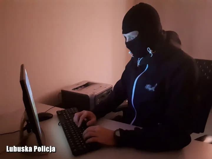 Fałszywy telefon z banku i ponad 160 tysięcy złotych straty w Zielonej Górze