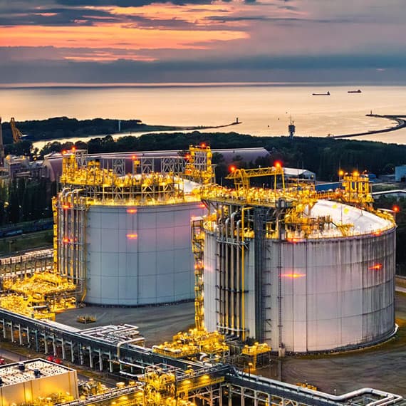 GAZ-SYSTEM wydał oświadczenie w sprawie Terminala LNG w Świnoujściu. Proponuje tramwaj wodny do Latarni Morskiej