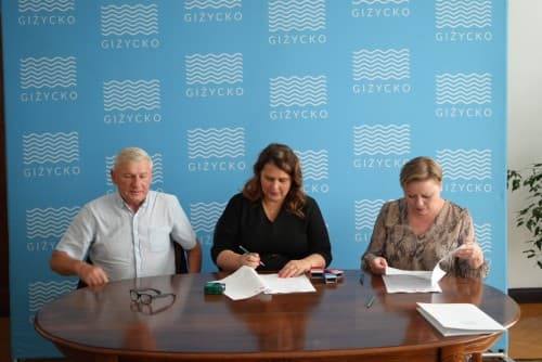 Giżycko remontuje zabytkowy budynek przy urzędzie. Umowa podpisana, inwestycja za 682,5 tys. zł
