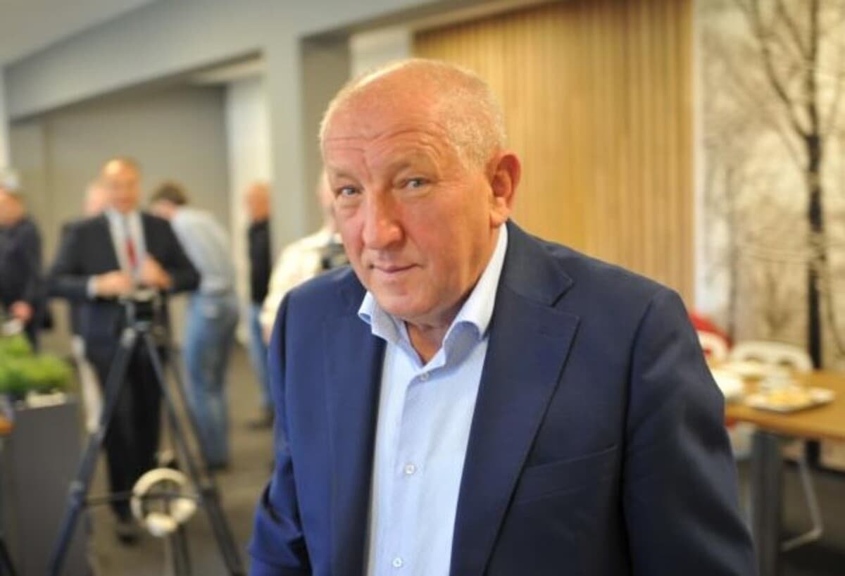 Globalna krucjata przeciwko Fakro i handel jabłkami. Wystąpienie Ryszarda Florka