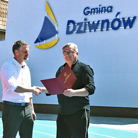Gmina Dziwnów z kolejnym dofinansowaniem. Szatnie w hali sportowej przejdą gruntowną modernizację