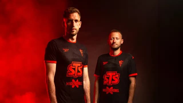Górnik Zabrze: Czarna koszulka wyjazdowa na nowy sezon już dostępna