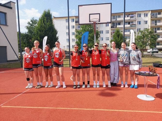 Gryf Basket Cup rozegrany na Uznam Arenie. Koszykarskie emocje w ramach Turnieju Błękitnej Flagi