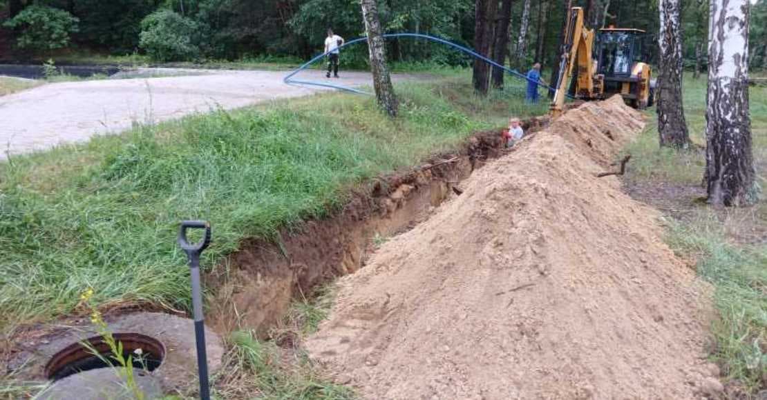 Harcówka w Kowanówku zyska przyłącze sanitarne
