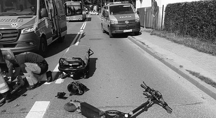 Hulajnoga elektryczna to nie zabawka – apel zwoleńskiej policji o rozwagę na drogach