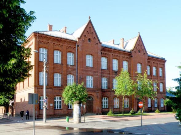 INWESTYCJE Trw remont "jedynki" w Strzelcach Krajeńskich