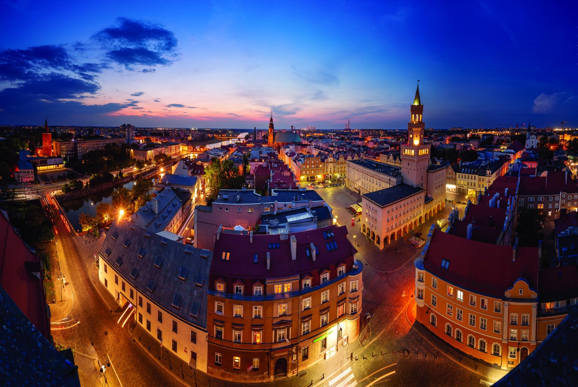Jak najlepiej zwiedzać Opole? Oczywiście z przewodnikiem