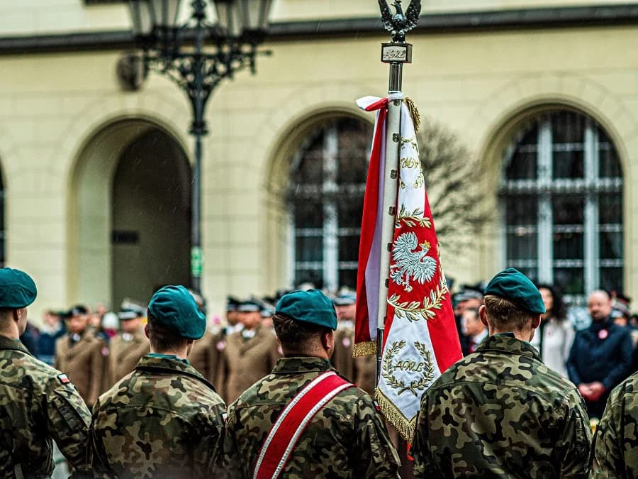 Jakie profesje są kluczowe w polskiej armii? Sprawdź, kogo poszukuje wojsko!