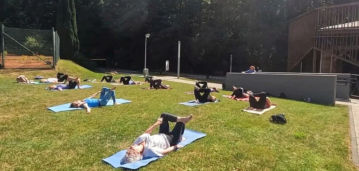 Jastrzębie-Zdrój: Bezpłatne zajęcia jogi na trawie 25 lipca o