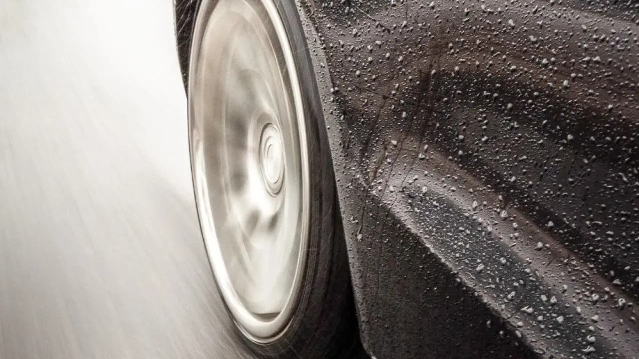 Jechał 106 km/h w terenie zabudowanym. 64-latek stracił prawo jazdy