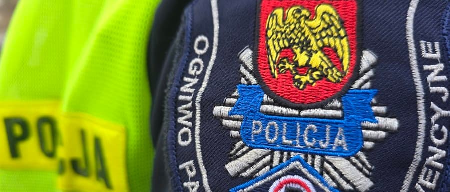 Jechał ciągnikiem bez badań technicznych i ubezpieczenia, ale za to z promilami i sądowym zakazem