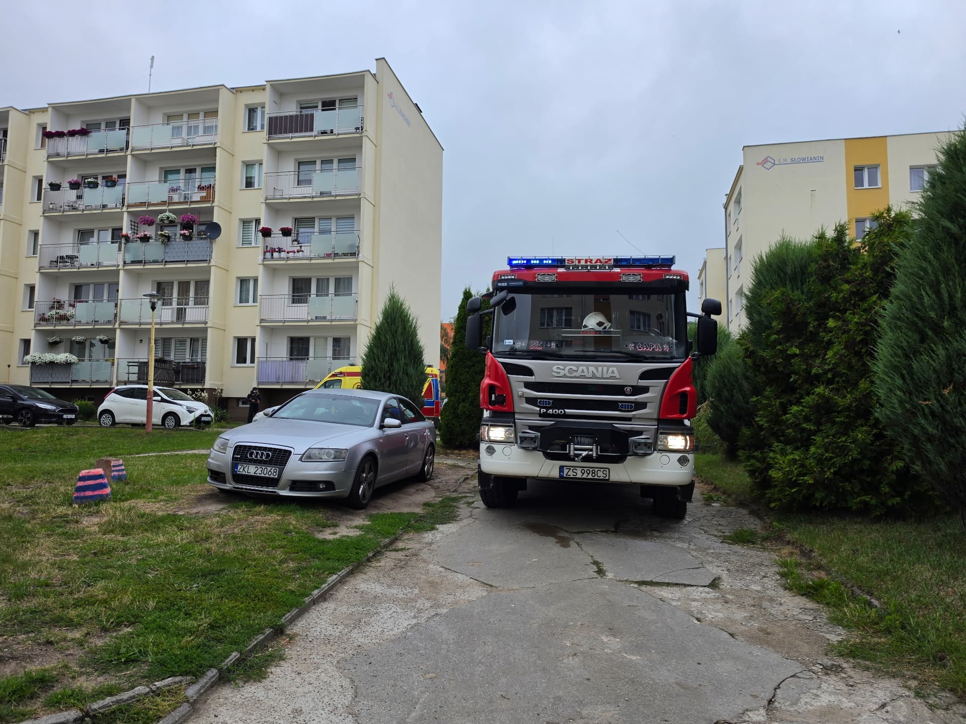 Karetki były zajęte. Strażacy i LPR ruszyli do mężczyzny z bólem w klatce piersiowej