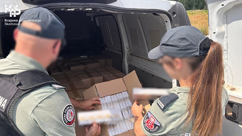 KAS udaremniła przewóz 200 tys. nielegalnych papierosów