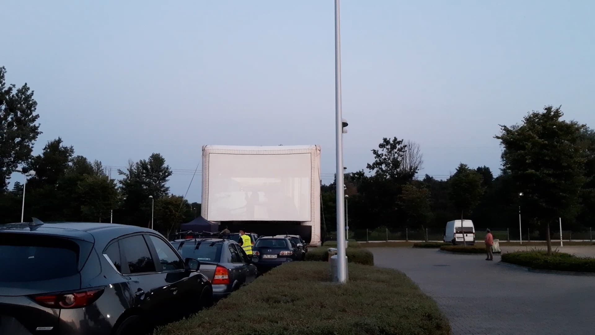 Kino pod gwiazdami wraca do Puław. Przed nami 14. edycja Puławskiego Kina Samochodowego |#LPU24.pl