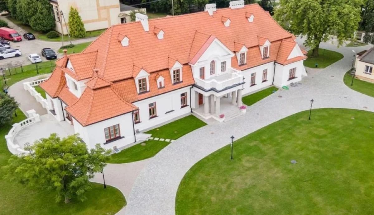 Klimatyczna perełka woj. łódzkiego. Turyści wejdą tu tylko przez kilka dni w roku