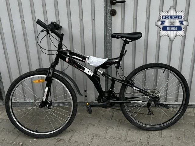 Knurów: Policja szuka właściciela czarnego roweru znalezionego 18 czerwca