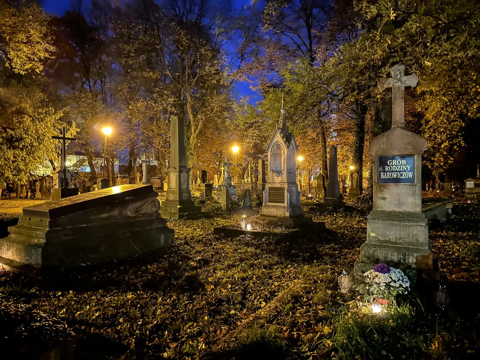 Kolejne prace konserwatorskie na Cmentarzu Starym przy ul. Targowej