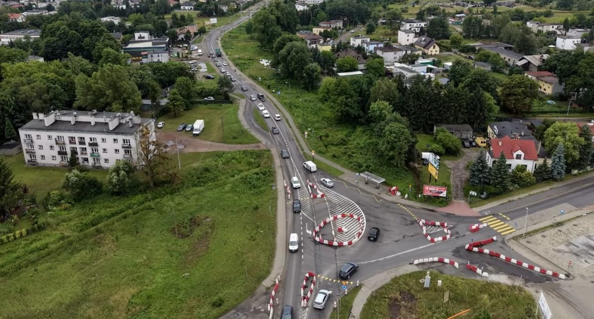Kolejne utrudnienia na budowie wylotówki z Torunia. Ruchem będą kierować