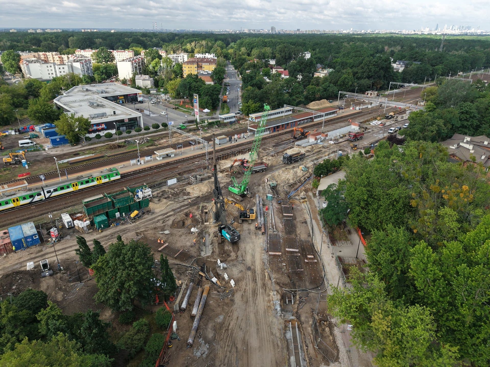 Kolejny etap budowy tunelu w Rembertowie. Zmiany dla pasażerów PKP