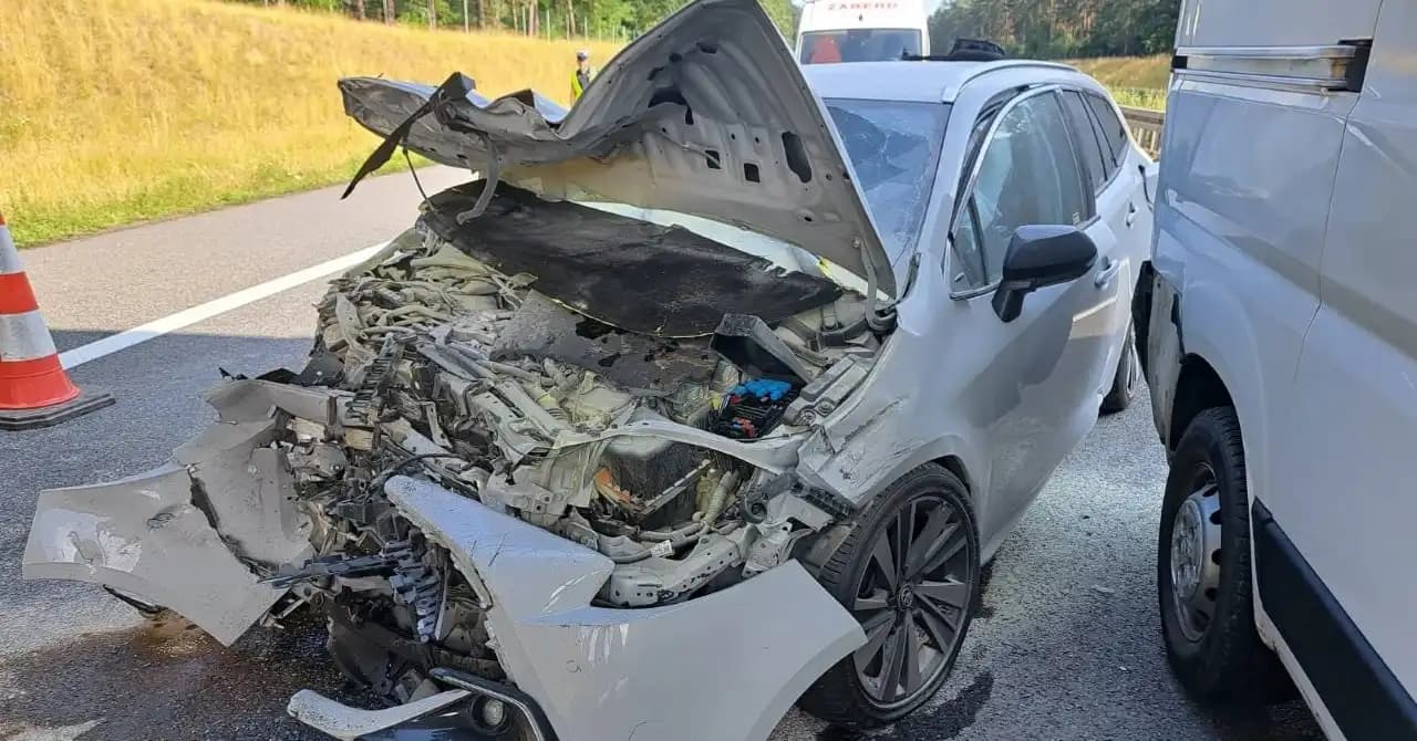 Kolejny wypadek na A4. Zderzyły się cztery samochody, lądował śmigłowiec LPR