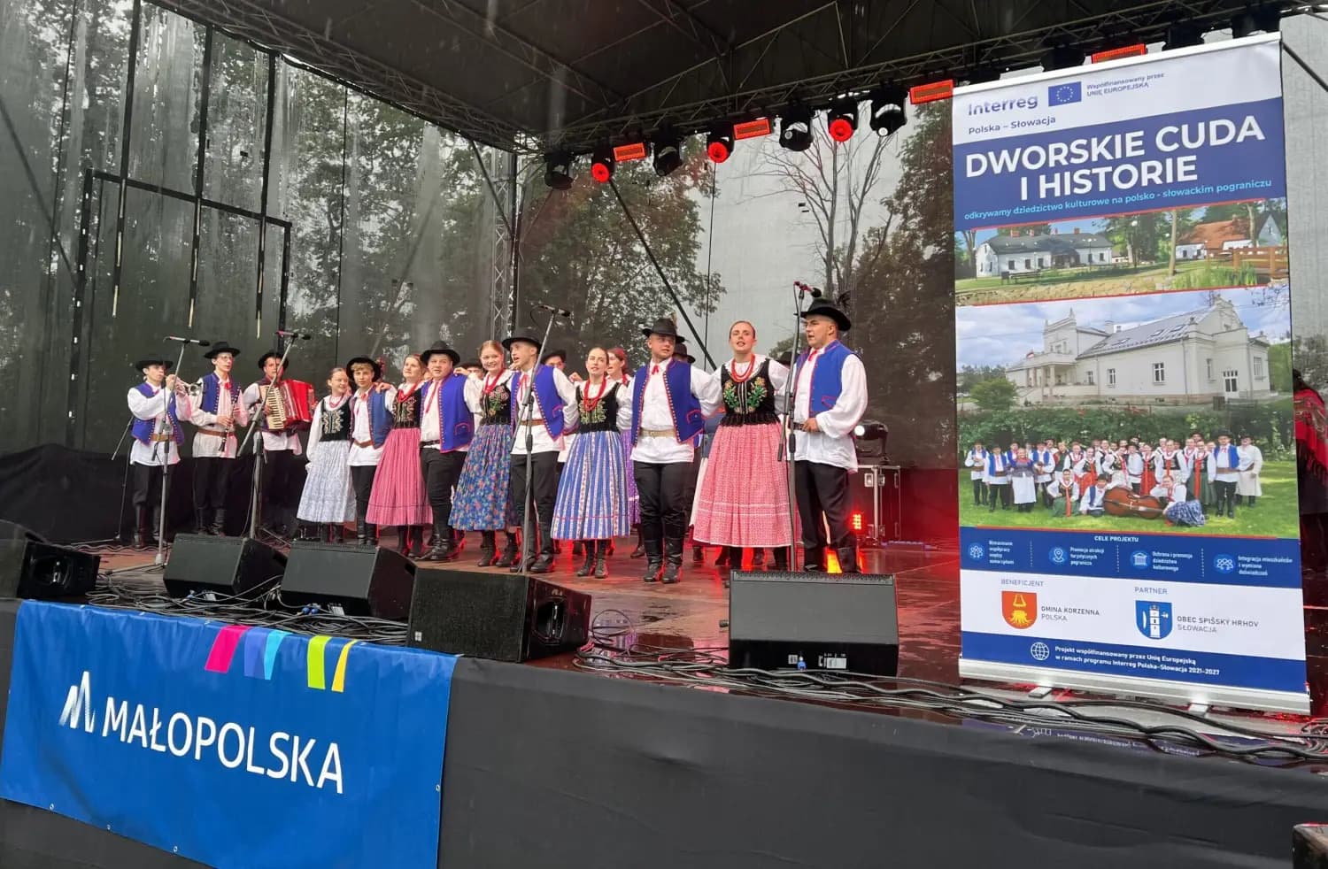 Korzenna pokazała, że deszcz nie psuje dobrej zabawy. Biesiada Dworska za nami