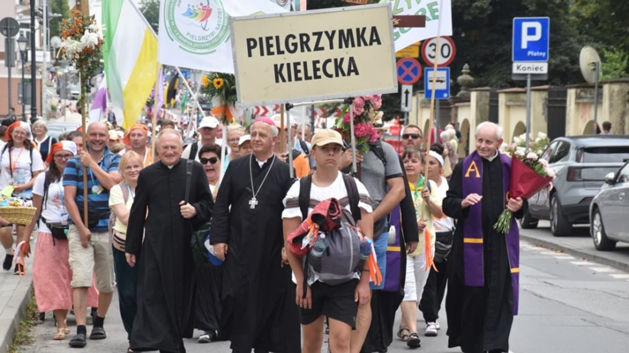 KOŚCIÓŁ Biskup Jan Piotrowski: Pielgrzym to misjonarz