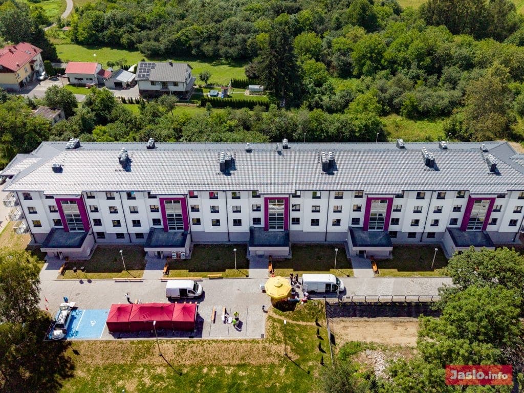 Krasińskiego 74. Nowy blok na mapie Jasło! Pierwsi lokatorzy już mieszkają